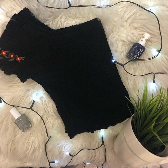 ❤️Pacsun L.A. Hearts Flower Embroidered Crop Top❤️ - Picture 1 of 4